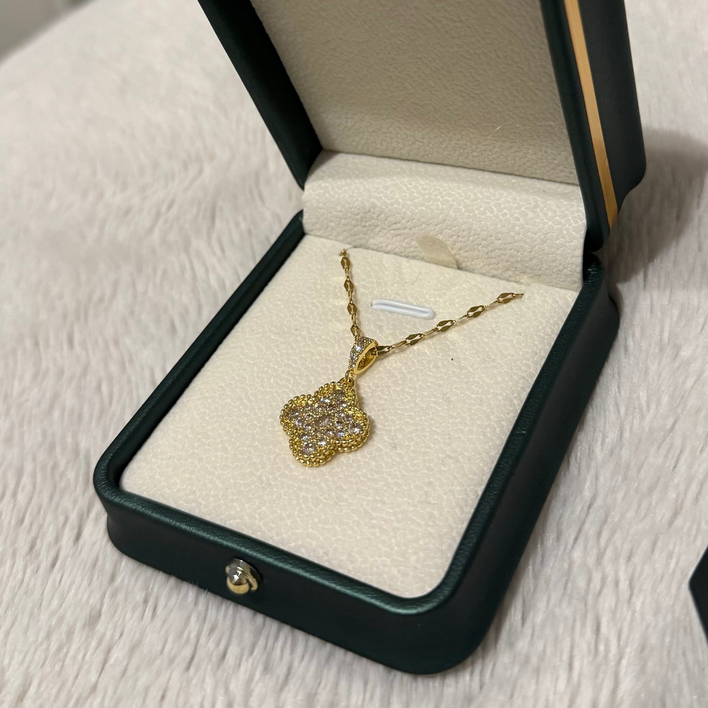 Diamanté Clove necklace